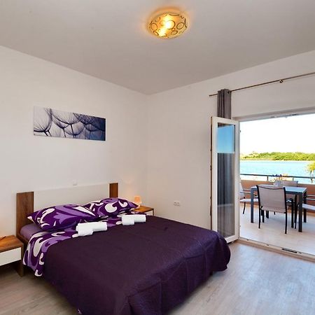 Apartments Clara นิน ภายนอก รูปภาพ