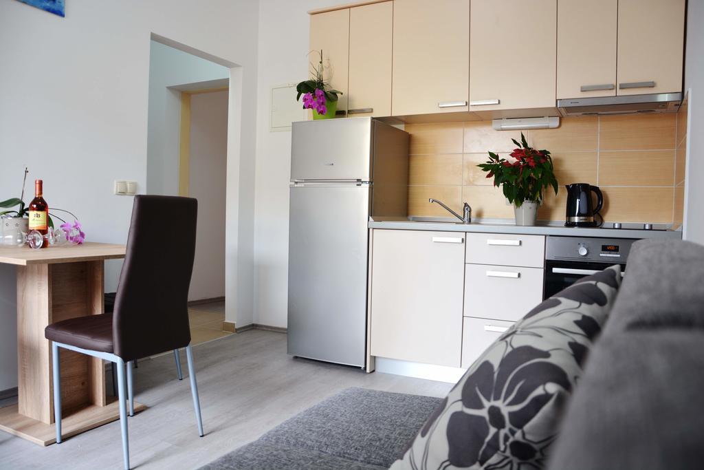 Apartments Clara นิน ภายนอก รูปภาพ
