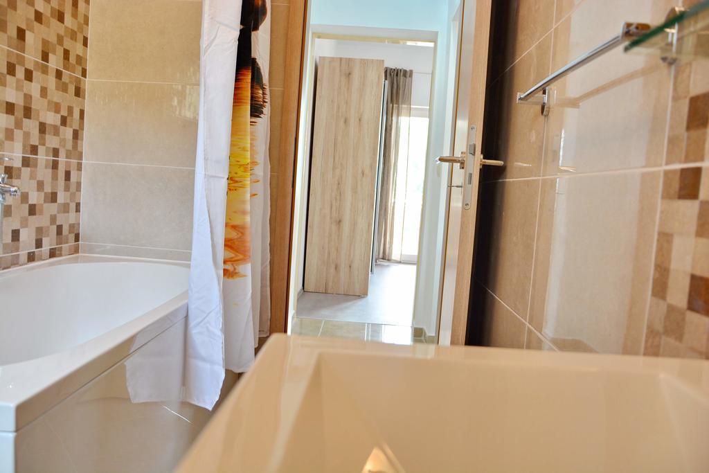 Apartments Clara นิน ภายนอก รูปภาพ