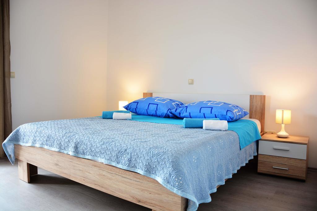Apartments Clara นิน ภายนอก รูปภาพ