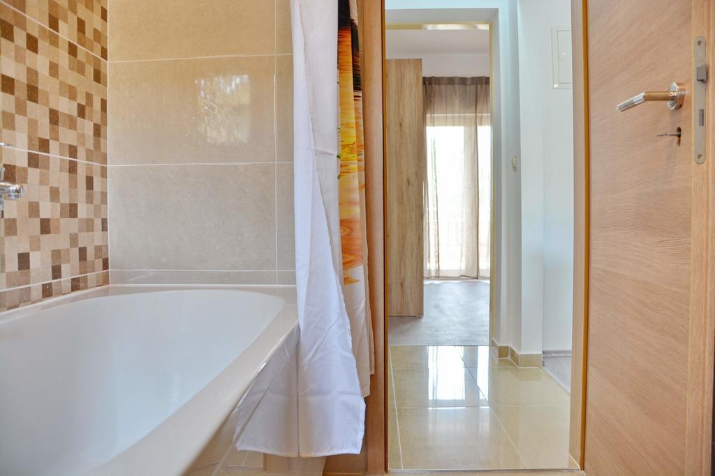 Apartments Clara นิน ภายนอก รูปภาพ