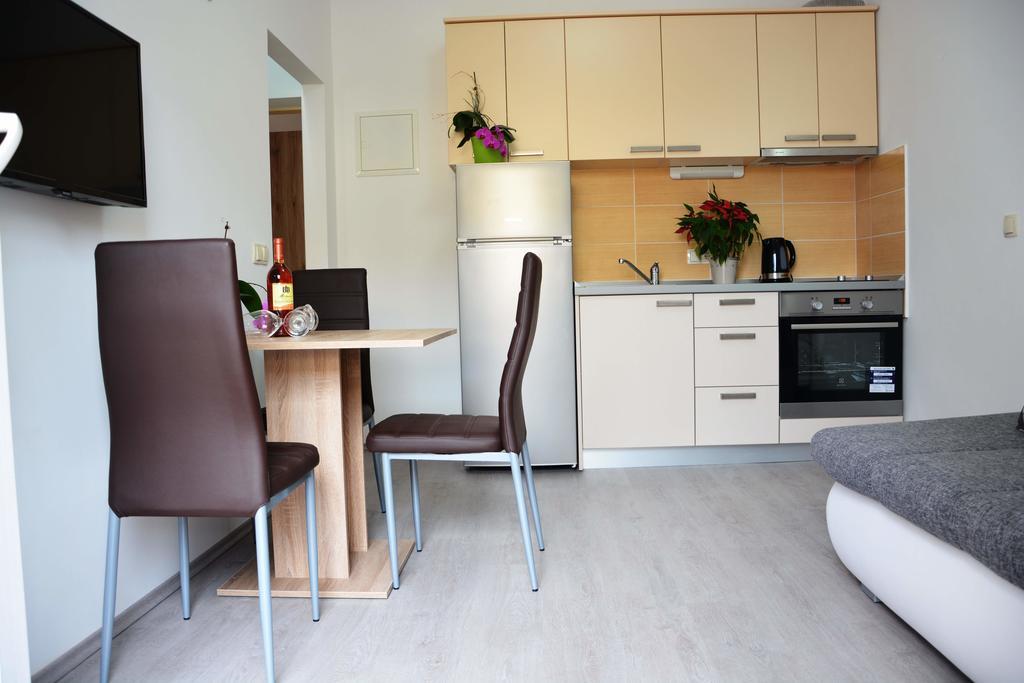 Apartments Clara นิน ภายนอก รูปภาพ