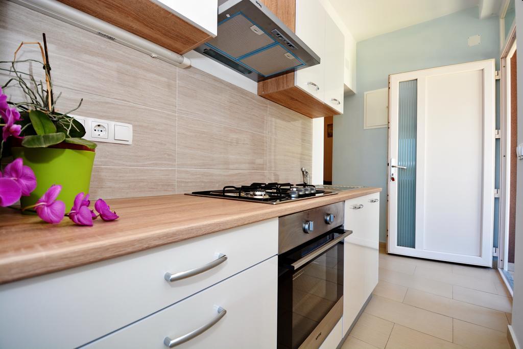 Apartments Clara นิน ภายนอก รูปภาพ