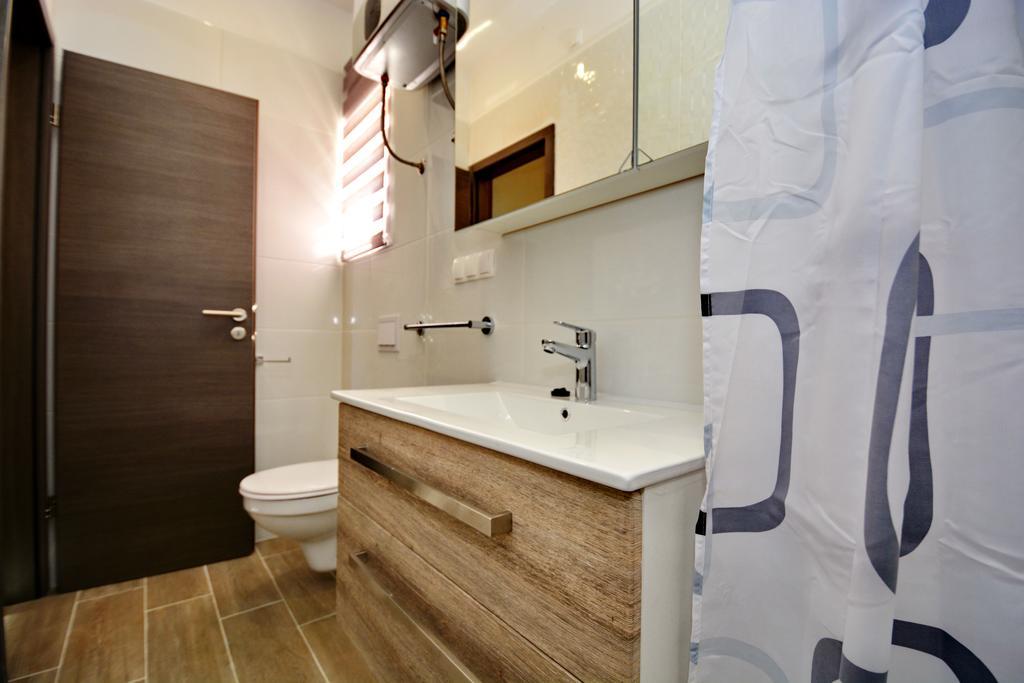 Apartments Clara นิน ภายนอก รูปภาพ